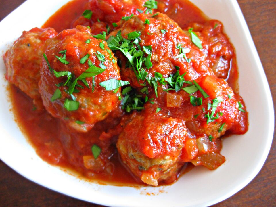 Meatballs made of turkey fillet - a dietary meat dish of the Japanese diet