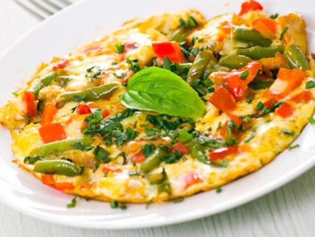 Omelet with vegetables to break the Japanese diet